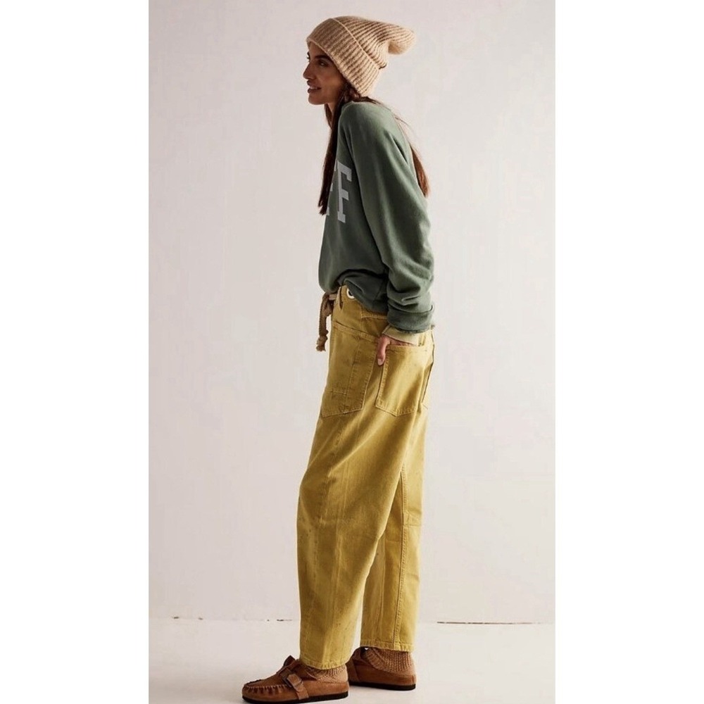 Free People RARE Yellow Distressed Citron Moxie Barrel Jeans size 29 Splattered - Picture 3 of 8